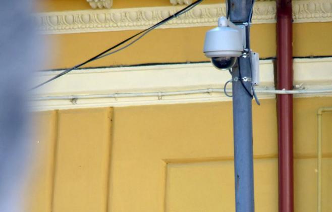 Térfigyelő kamerák a Megbékélés parkban